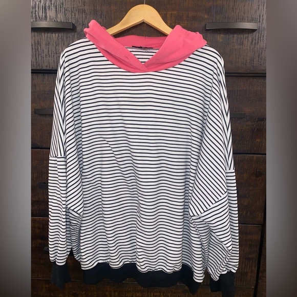Glitzy Girlz Tops - Glitzy Girlz 3X Striped Hoodie with Pink Hood